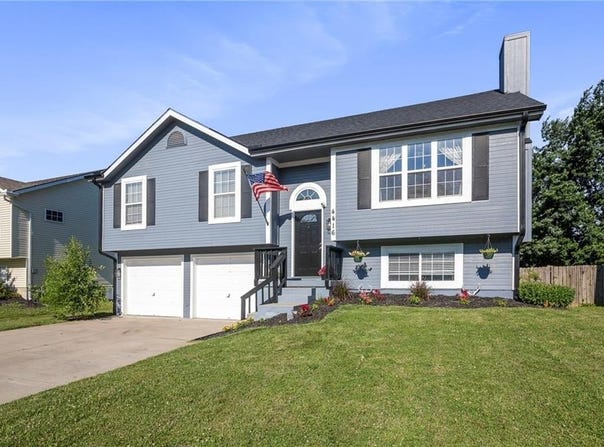 4416 Broadway Terrace, Leavenworth, KS 66048