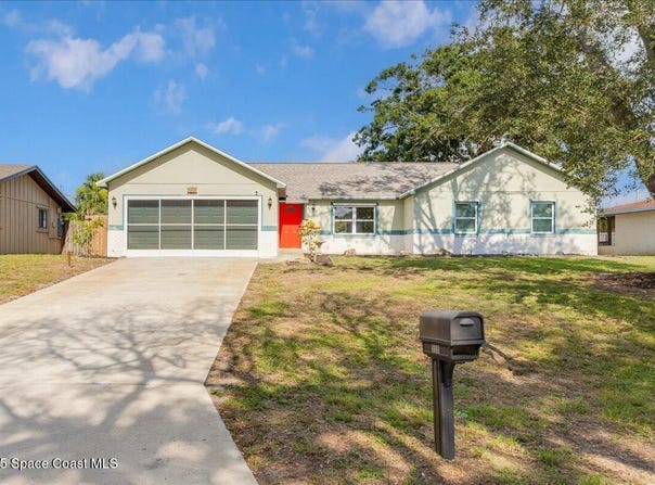 550 Fern Avenue NE, Palm Bay, FL 32907