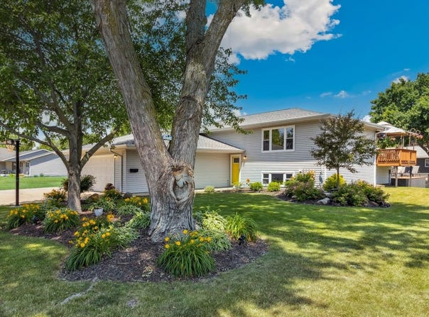502 W 11th, ROCK FALLS, IL 61071
