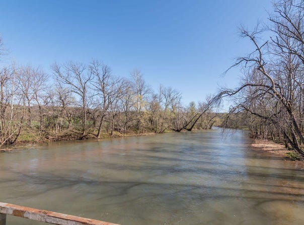 4021 Flat Creek Road, Cape Fair, MO 65624