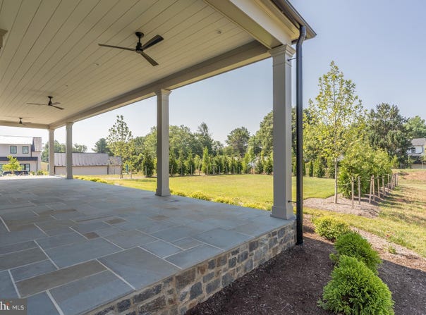 400 MARTINGALE RIDGE DRIVE, MIDDLEBURG, VA 20117