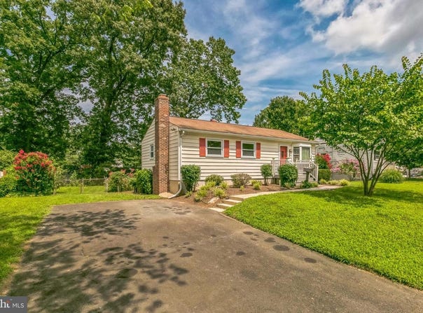15017 ALASKA RD, WOODBRIDGE, VA 22191