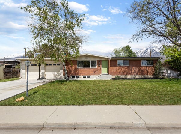 121 S INGLEWOOD Dr E, Orem, UT 84097