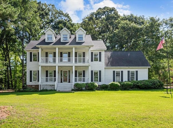 304 Plantation Dr., Greenwood, SC 29649