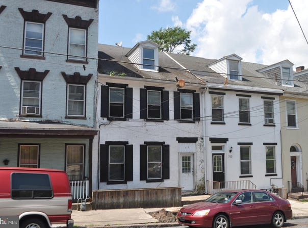 714 MAHANTONGO STREET, POTTSVILLE, PA 17901