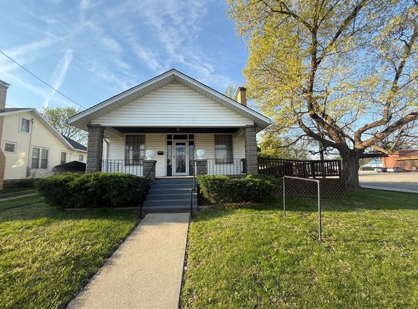 1205 E Main St, Olney, IL 62450