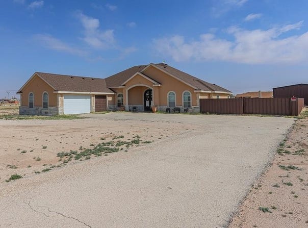 110 E Valencia, Odessa, TX 79766