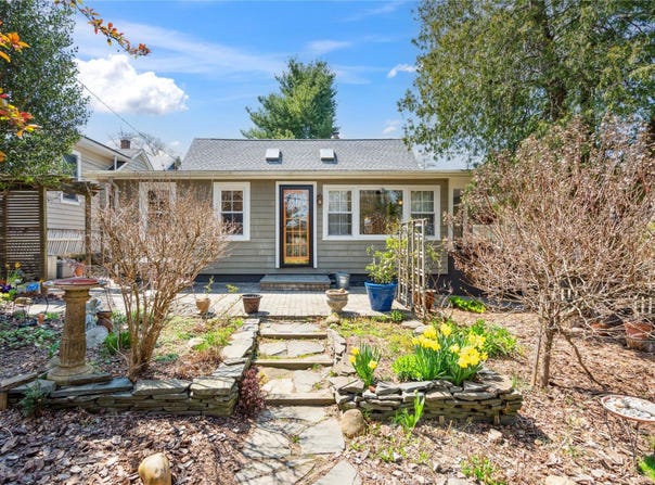 114 Dubois Avenue, Sea Cliff, NY 11579