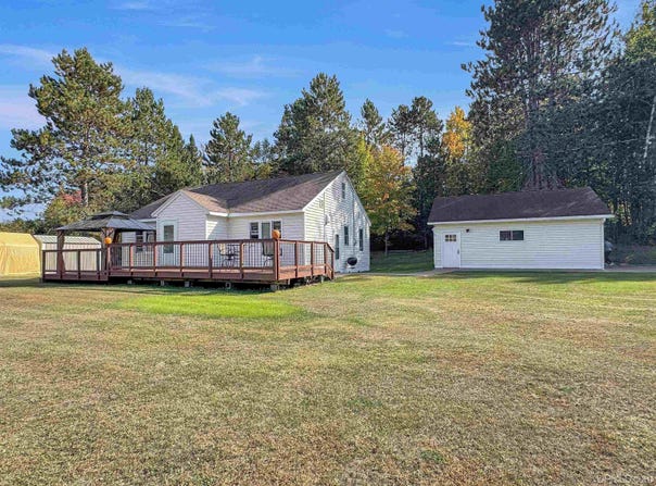 411 E Superior Avenue, Crystal Falls, MI 49920