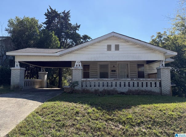 1711 MOUNTAIN DRIVE, TARRANT, AL 35217