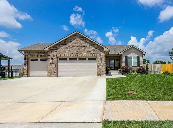 1249 S Sontag Circle, Derby, KS 67037