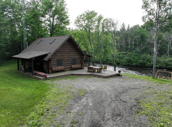 3939 Teegan Lane, Laona, WI 54541