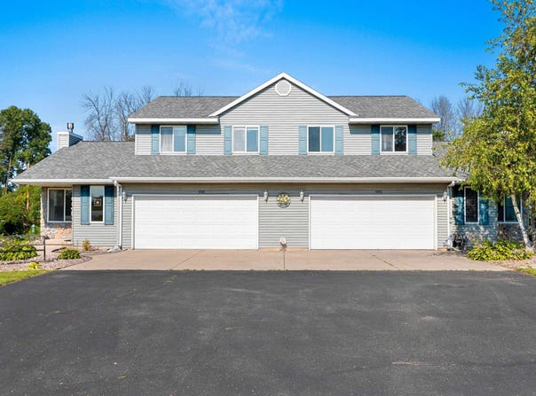 903 RIVERVIEW Drive, LITTLE SUAMICO, WI 54141