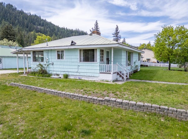 514 E Mineral Avenue, Troy, MT 59935