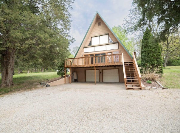 5921 NW 35th ST, Topeka, KS 66618
