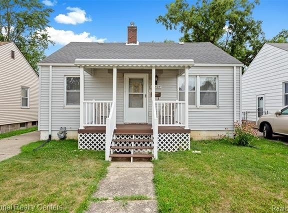 28524 Barton Street, Garden City, MI 48135
