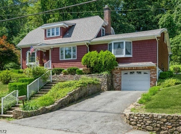 154 Chestnut Ter, Rockaway Twp., NJ 07866