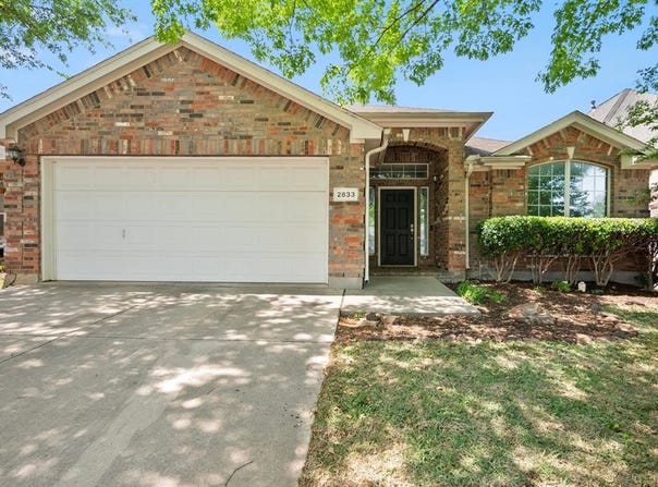 2833 Spotted Owl Drive, Fort Worth, TX 76244