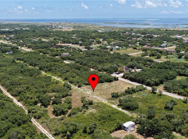 624 N Whitney St, Aransas Pass, TX 78336