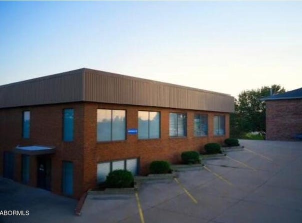 3605 COUNTRY CLUB DRIVE, Jefferson City, MO 65109