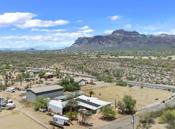 3130 E 15TH Avenue, Apache Junction, AZ 85119