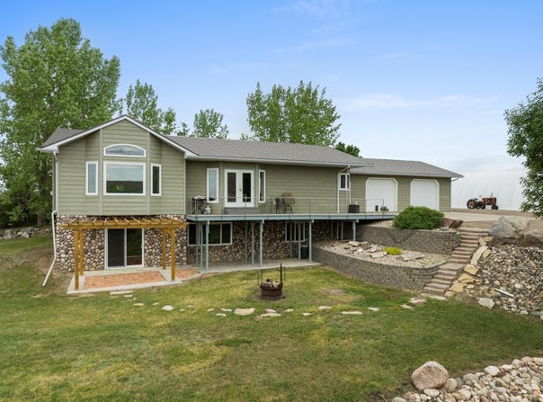 1343 41C Ave NW, Garrison, ND 58540