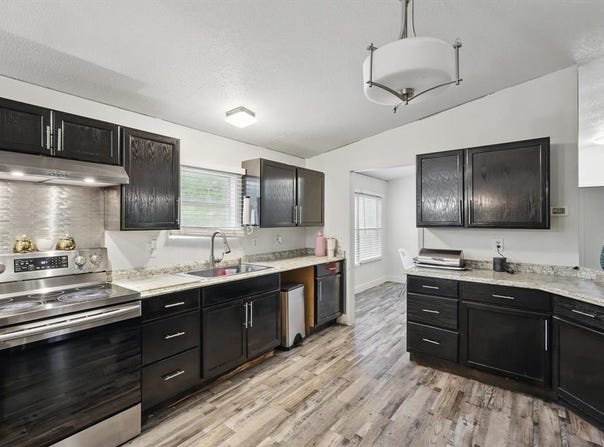217 Country Side Court, Springtown, TX 76082