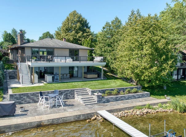 1756 Eagle Point Road, Clarklake, MI 49234