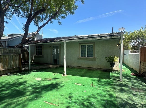 22113 Cantlay Street, Canoga Park, CA 91303