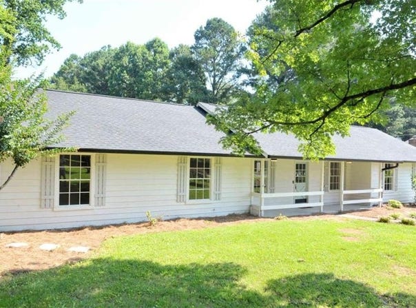 5974 Four Winds Drive SW, Lilburn, GA 30047