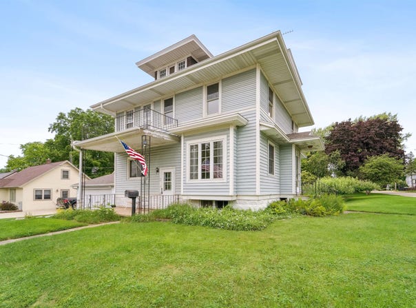 3 N EWALD Street, MAYVILLE, WI 53050