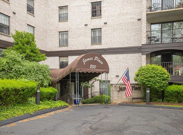 800 Brick Mill Run unit: 103, Westlake, OH 44145
