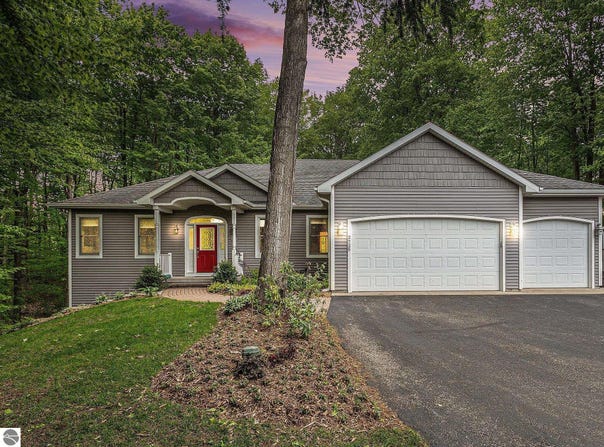 2725 Blue Meadow Drive, Traverse City, MI 49685