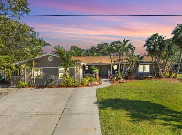 1884 SOUTHPOINTE DRIVE, SARASOTA, FL 34231