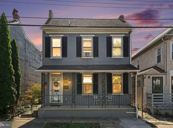 42 CHESTNUT Street, POTTSTOWN, PA 19464