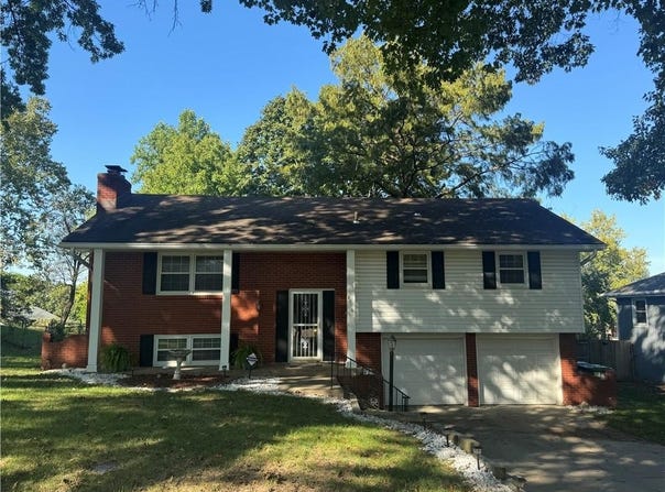 8916 E 57th Street, Raytown, MO 64133
