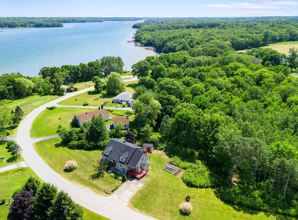 53 Bobolink Lane, Thomaston, ME 04861