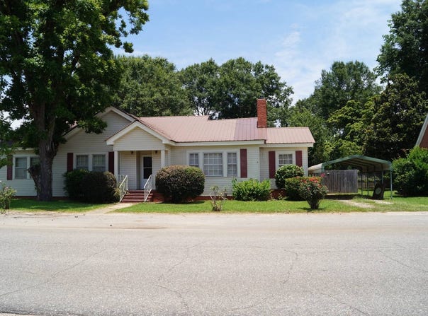 120 W Clinton st, Jackson, AL 36545