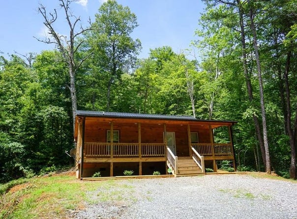 1621 Mountain Laurel Rd, Whittier, NC 28789