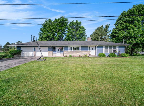 3400 Mount Hope Road, Grass Lake, MI 49240