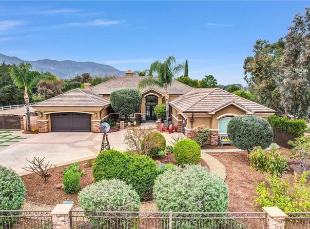 2480 Oak Avenue, Corona, CA 92882