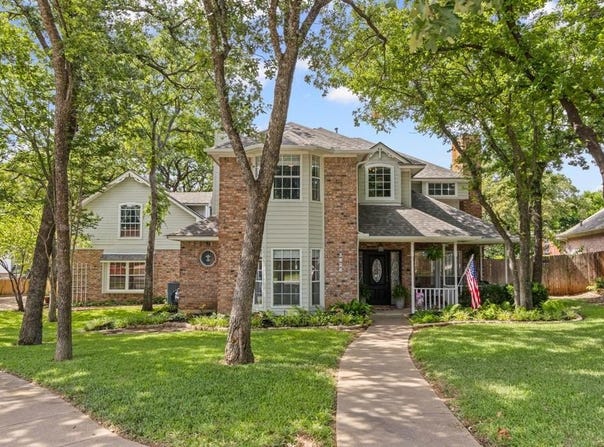 3826 Shady Meadow Drive, Grapevine, TX 76051