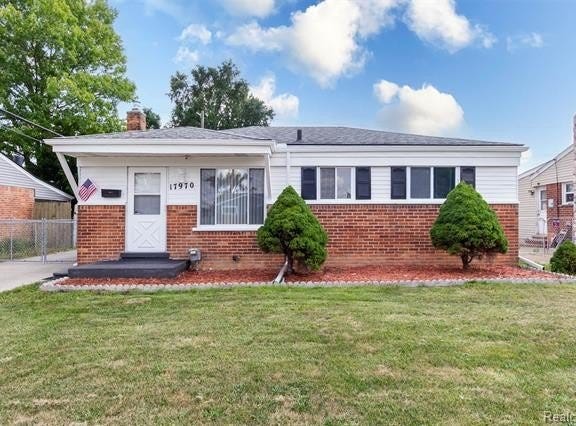 17970 S Wind Drive, Fraser, MI 48026