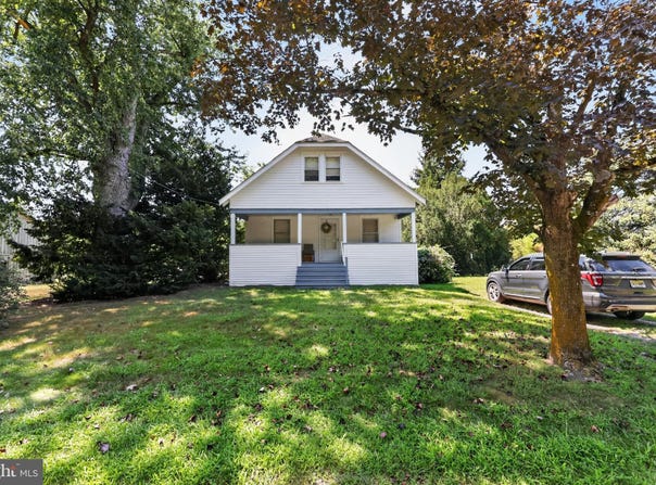 590 AURA Road, GLASSBORO, NJ 08028