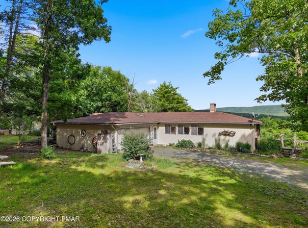 148 Tree Line Drive, East Stroudsburg, PA 18301
