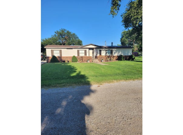 1156 S Old Main St, Lamont, OK 74643
