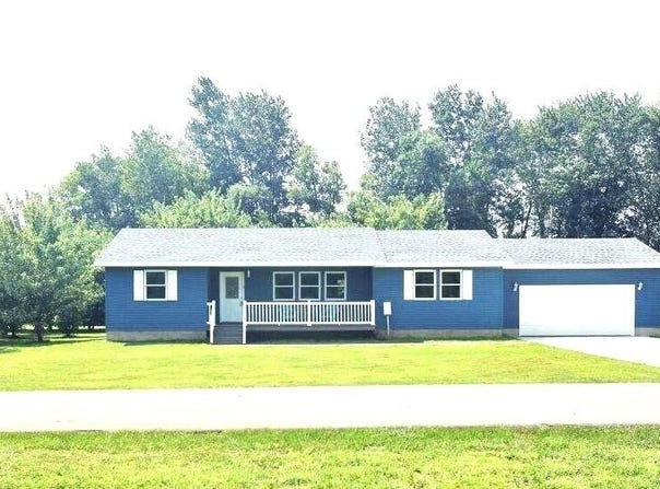 9004 Estates Drive, DeMotte, IN 46310