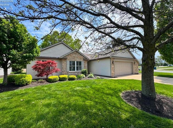 1724 Courtney Lane, Huron, OH 44839