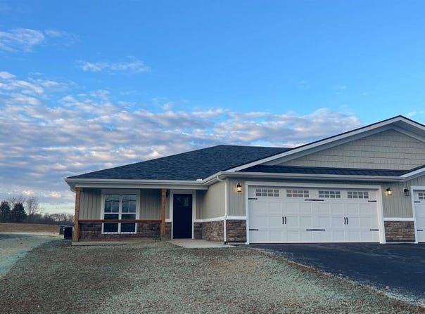 7619  Pea Ridge, Hillsboro, OH 45133