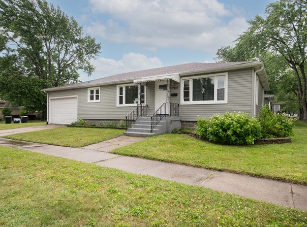 17903 Park Avenue, Lansing, IL 60438